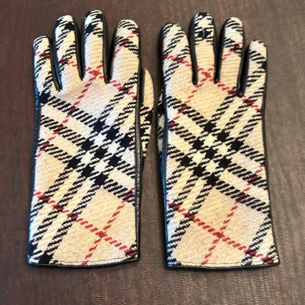 Burberry wool and leather Nova check winter gloves size 7.5
